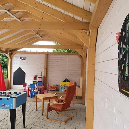Morska Przygoda Basen Brodzik Malpi Gaj 度假居